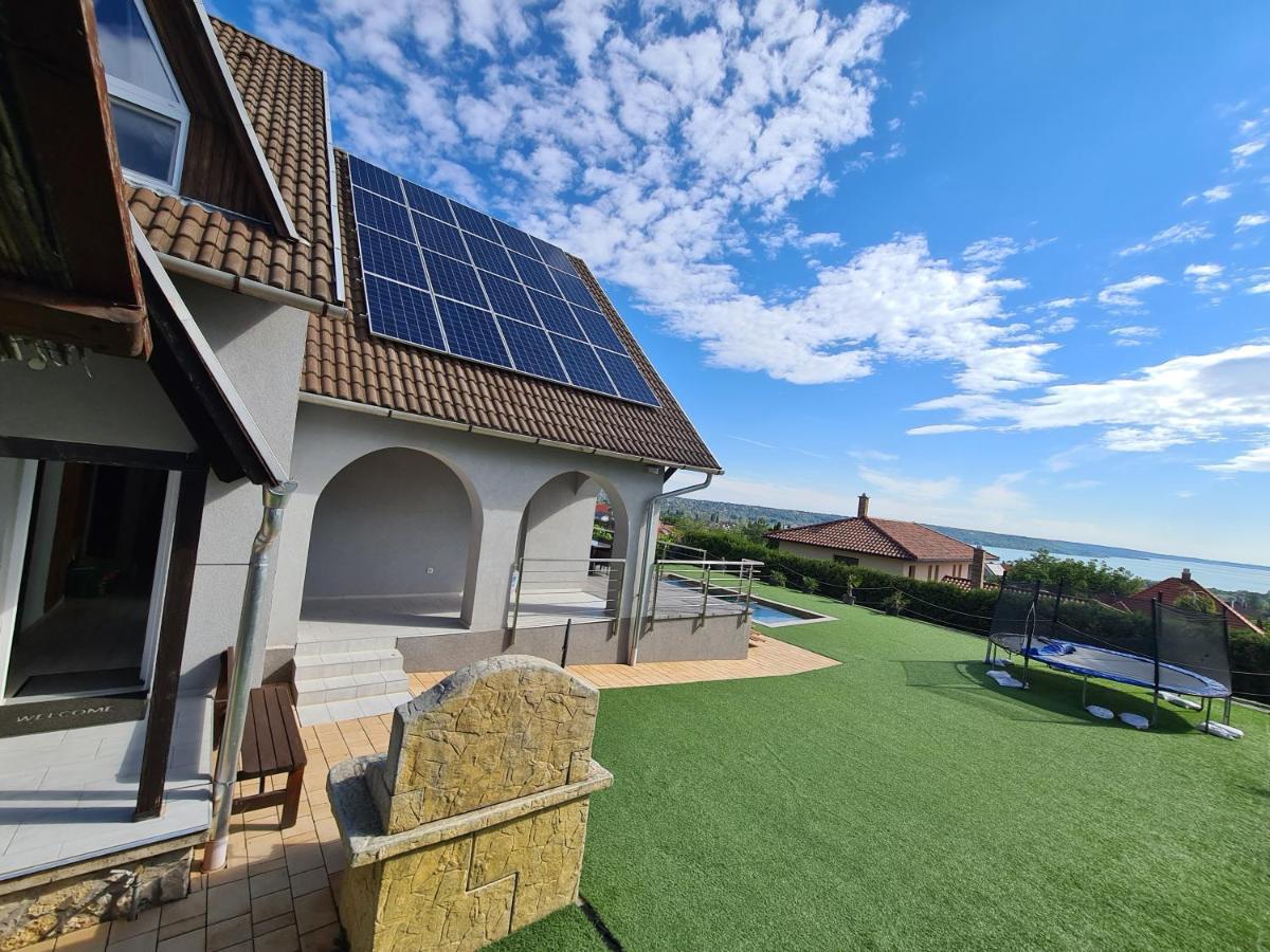 Aranyeso Apartmanhazak No.1 Balatonalmadi Bagian luar foto