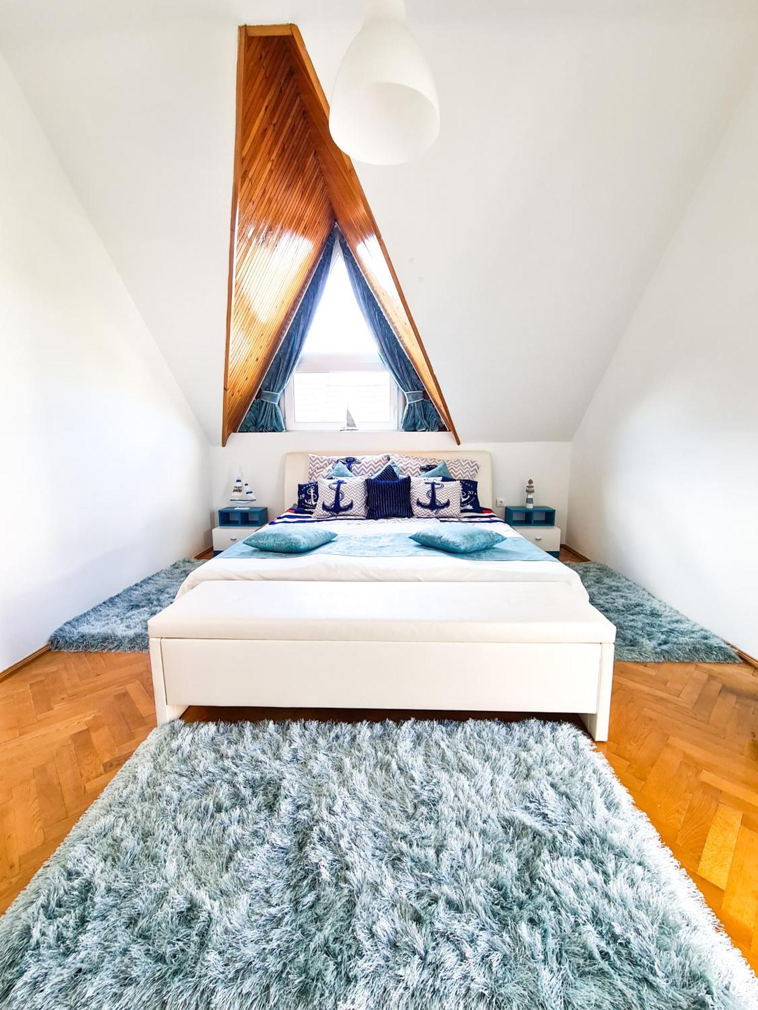 Aranyeso Apartmanhazak No.1 Balatonalmadi Bagian luar foto