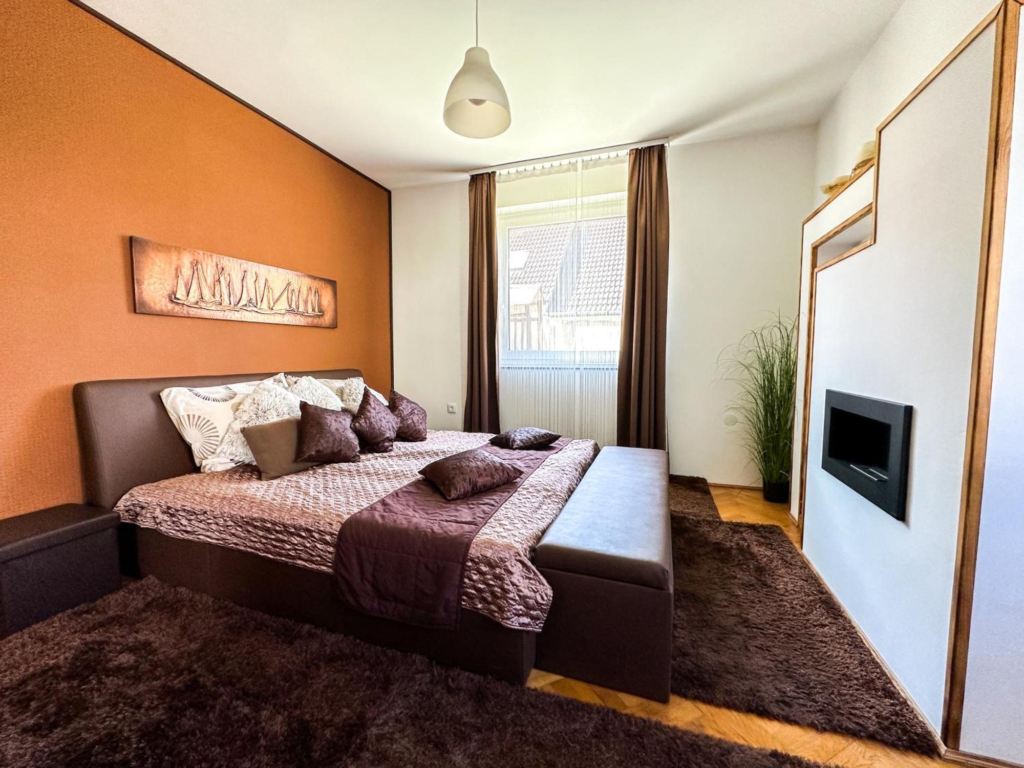 Aranyeso Apartmanhazak No.1 Balatonalmadi Bagian luar foto