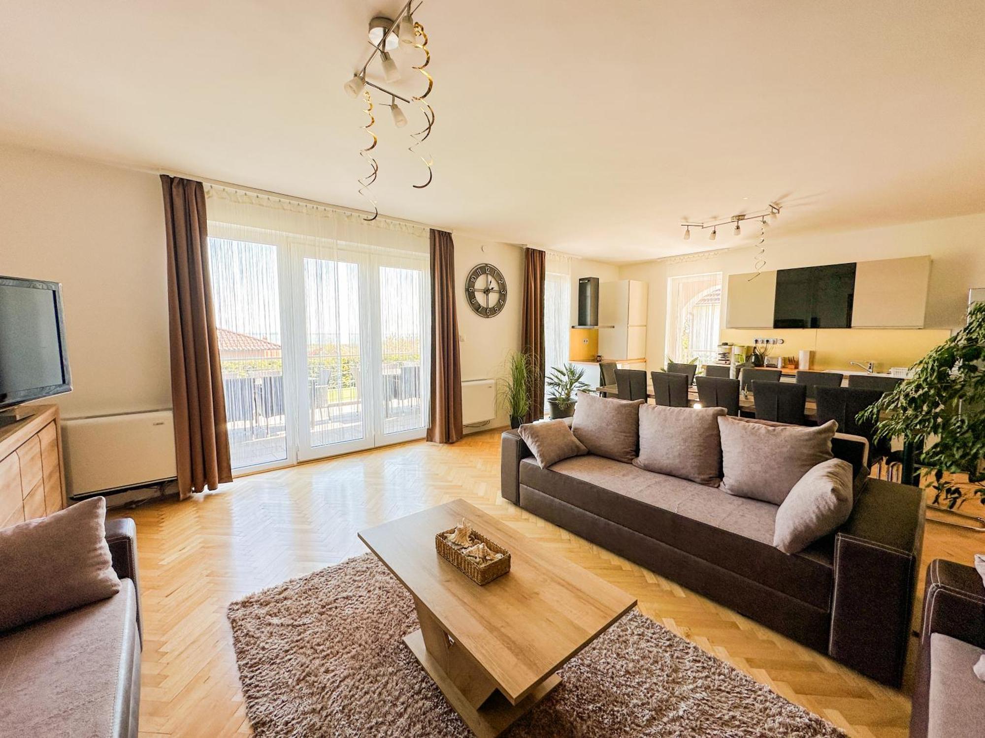 Aranyeso Apartmanhazak No.1 Balatonalmadi Bagian luar foto